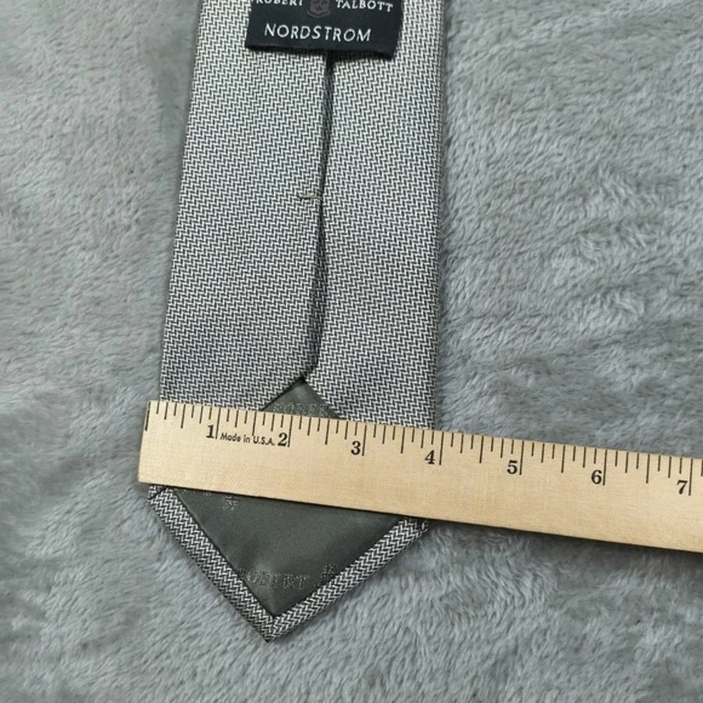 Vintage Robert‎ Talbott Tie Mens 3.75x57.5 Silver Silk Geometric Abstract USA